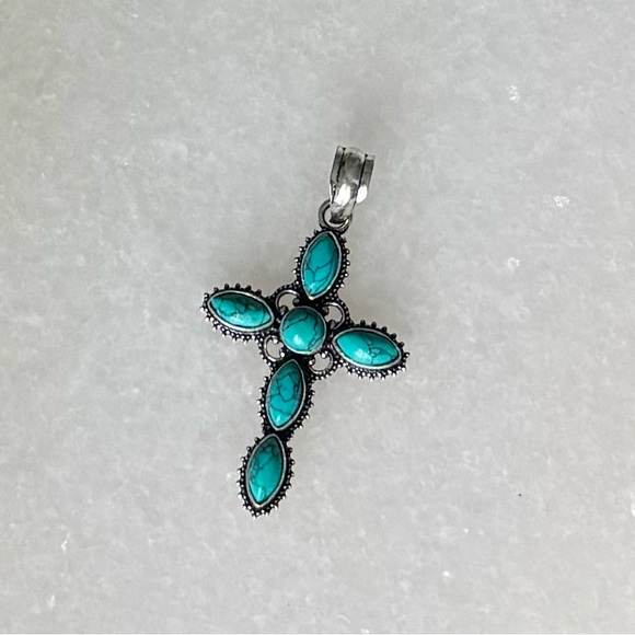NWOT Sundance Prairie Chapel Pendant Turquoise Sterling Silver
